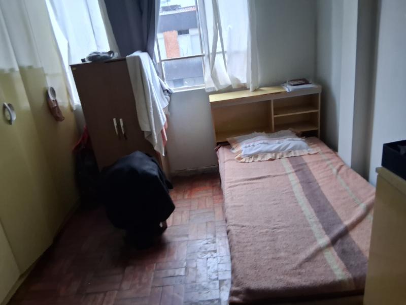 Imagem 4 da galeria do anúncio: TENHO UM QUARTO PARA DIVIDIR.