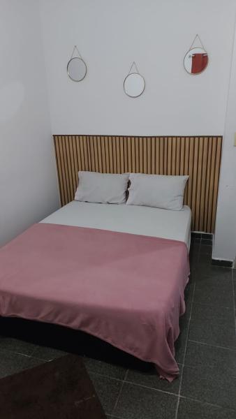 Imagem 1 da galeria do anúncio: Quarto com cama de Casal