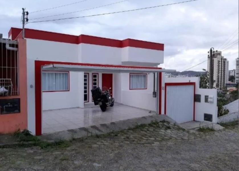 Imagem 4 da galeria do anúncio: Alugo Quartos Individual / Compartilhados e Camping  Centro