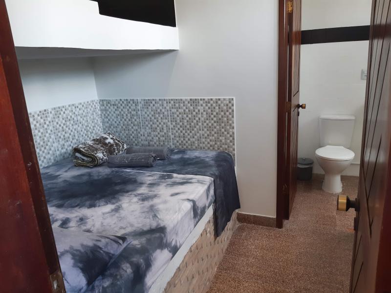 Imagem 14 da galeria do anúncio: KITNET Privativa Prox UFBA Ondina