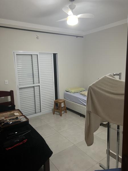 Imagem 2 da galeria do anúncio: Procura se morador