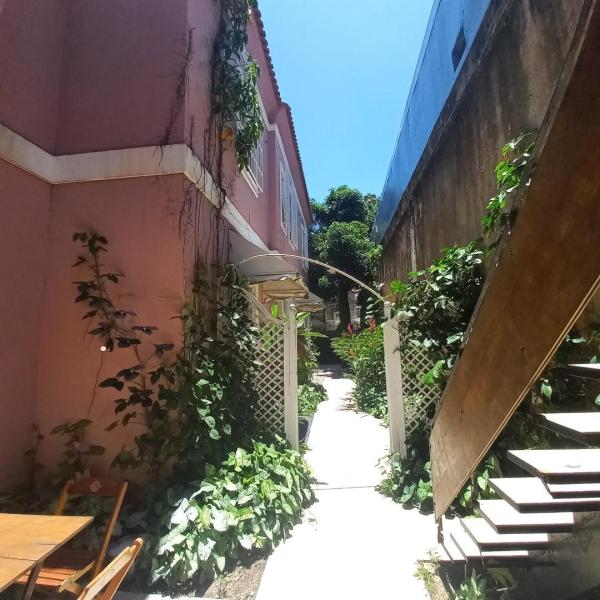 Imagem 7 da galeria do anúncio: Alugo excelente casa totalmente mobiliada em Botafogo.