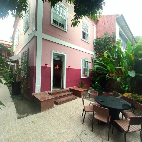 Imagem 5 da galeria do anúncio: Alugo excelente casa totalmente mobiliada em Botafogo.