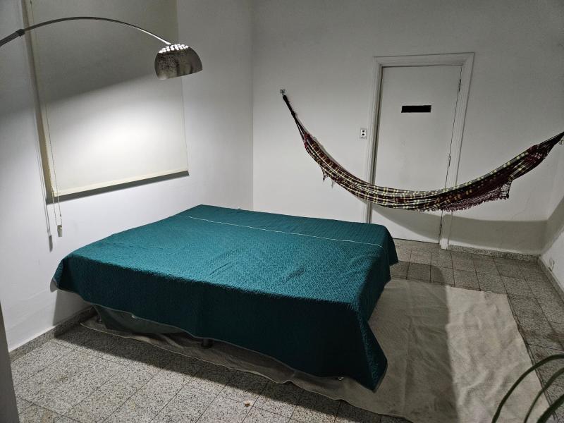 Imagem 10 da galeria do anúncio: Alugo excelente casa totalmente mobiliada em Botafogo.