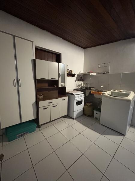 Imagem 2 da galeria do anúncio: Quarto em casa na 707 Sul