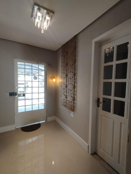 Imagem 12 da galeria do anúncio: Quarto individual mobiliado no Moinhos de vento