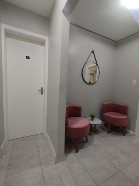 Imagem 6 da galeria do anúncio: Quarto individual mobiliado no Moinhos de vento