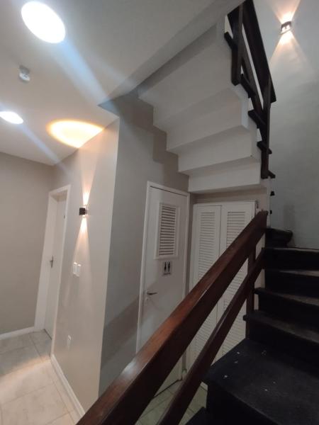 Imagem 5 da galeria do anúncio: Quarto individual mobiliado no Moinhos de vento