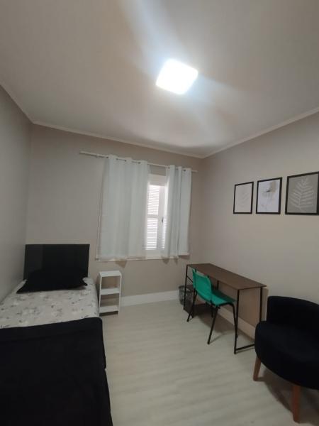 Imagem 3 da galeria do anúncio: Quarto mobiliado individual ao lado do Parcão