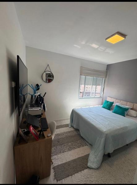 Imagem 2 da galeria do anúncio: R Oscar Freire / Metro - Quarto em lindo apartamento