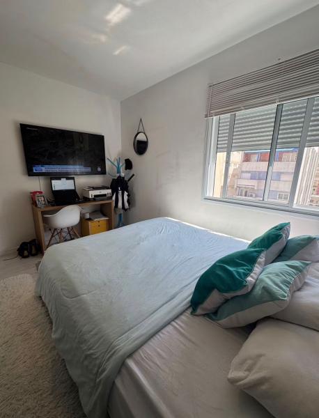 Imagem 1 da galeria do anúncio: R Oscar Freire / Metro - Quarto em lindo apartamento