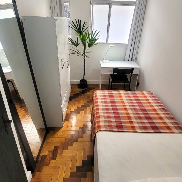 Imagem 1 da galeria do anúncio: QUARTO NA FRENTE DA UFRGS CENTRO