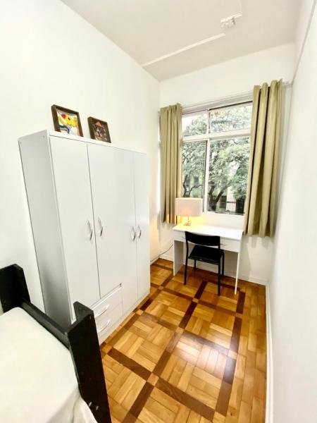 Imagem 3 da galeria do anúncio: QUARTO PARA ESTUDANTES NA FRENTE DA UFRGS