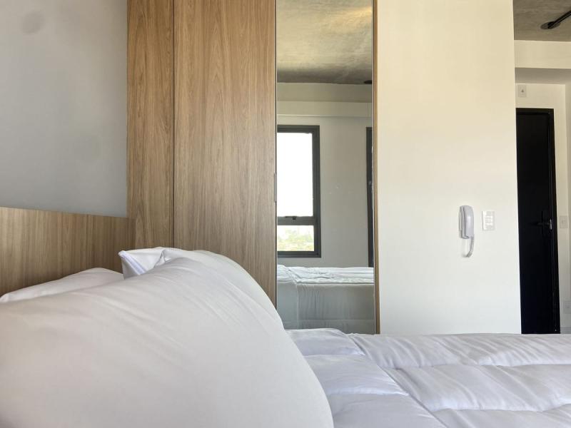 Imagem 3 da galeria do anúncio: Apartamento com 1 Quarto para alugar, 25m² - Indianópolis