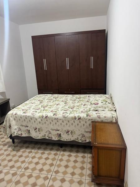 Imagem 1 da galeria do anúncio: Quarto individual mobiliado