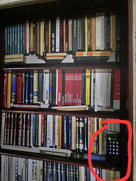 Imagem 4 da galeria do anúncio: QUARTO INDIVIDUAL COM BANHEIRO PRIVATIVO