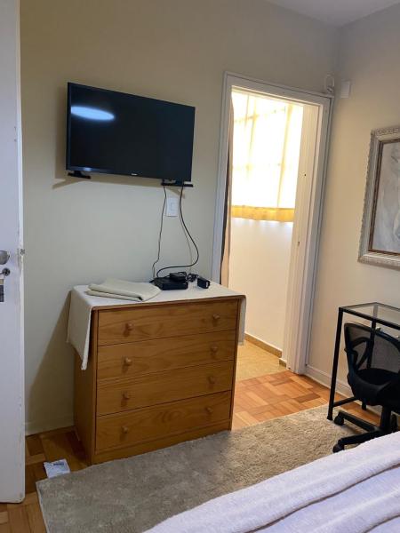 Imagem 3 da galeria do anúncio: Quarto para moças