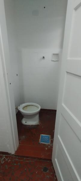 Imagem 9 da galeria do anúncio: Kitnet quarto, cozinha, banheiro e área de serviço.