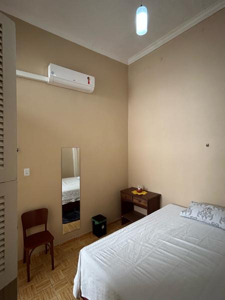 Imagem 1 da galeria do anúncio: Alugo quarto para temporada