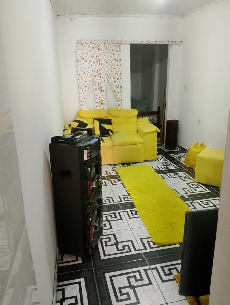 Imagem 1 da galeria do anúncio: procuro alguém honesto responsável dividir aluguel