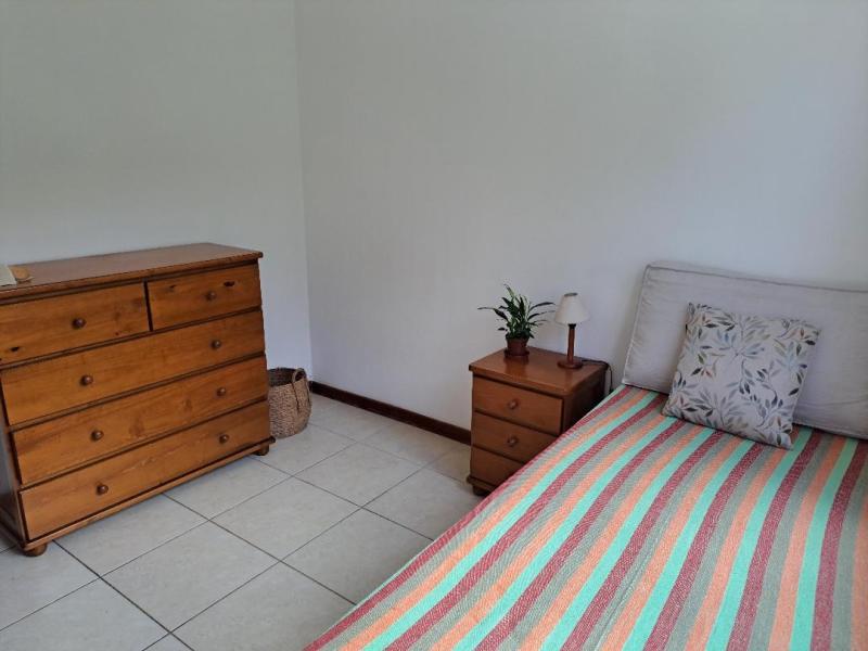 Imagem 2 da galeria do anúncio: 01 Quarto em ambiente familiar compartilhado