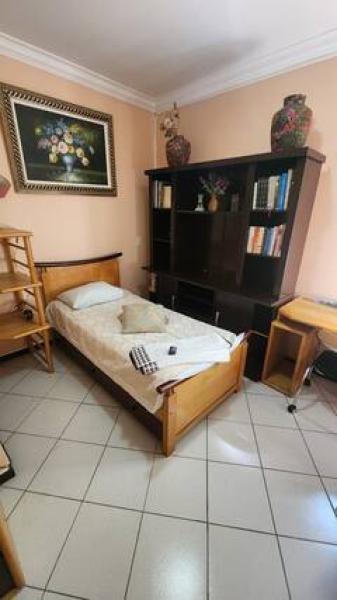 Imagem 4 da galeria do anúncio: Casa de Família Acadêmica – Tudo Incluso + Limpeza + Garagem