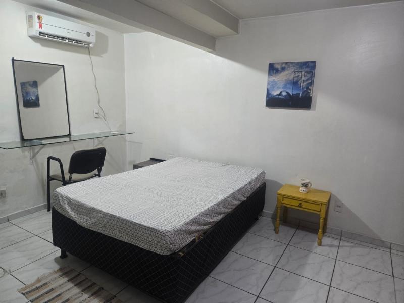 Imagem 1 da galeria do anúncio: Suíte mobiliada