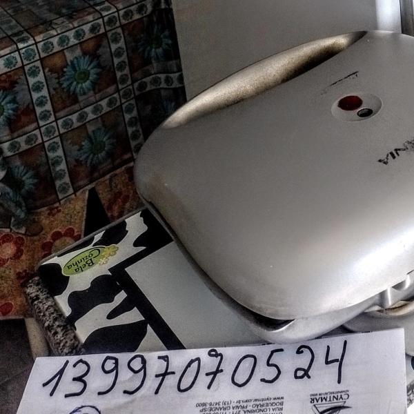 Imagem 7 da galeria do anúncio: Quarto suite indiv. Frente Praia Guilhermina 13 99707 0524