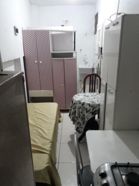 Imagem 2 da galeria do anúncio: Mulher Kitnet Individual Metrô Pça da Árvore