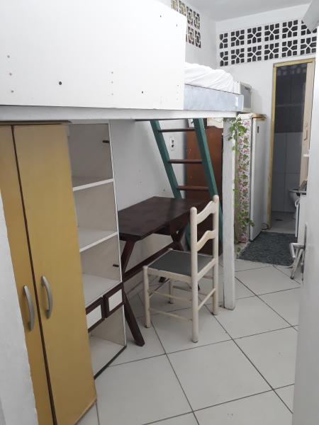 Imagem 3 da galeria do anúncio: Mulher Kitnet Individual Metrô Pça da Árvore