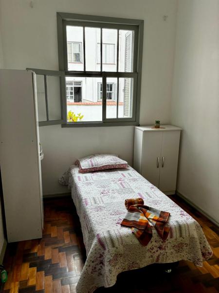 Imagem 3 da galeria do anúncio: Vagas em quartos individuais para mulheres