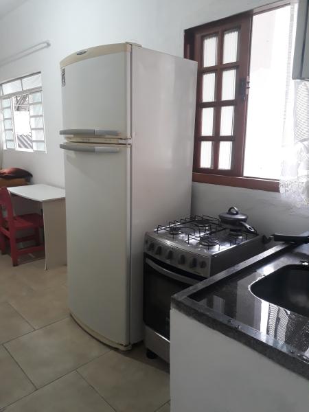 Imagem 1 da galeria do anúncio: Mulher sua kitnet Individual Mobiliada  Metrô Pça da Árvore