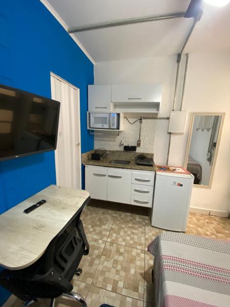 Imagem 3 da galeria do anúncio: kit-net de Casal mobiliado à 700 metros da estação saúde.