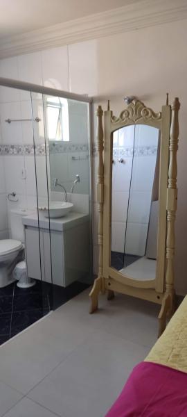 Imagem 5 da galeria do anúncio: EXCELENTE QUARTO MOBILIADO