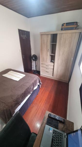 Imagem 3 da galeria do anúncio: [BROOKLIN] Quarto c/cama de casal confortável e espaçoso