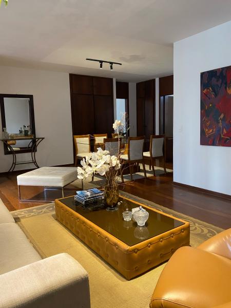 Imagem 5 da galeria do anúncio: Aluguel de Quarto Amplo em Lourdes, Belo Horizonte