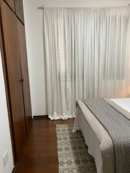 Imagem 10 da galeria do anúncio: Aluguel de Quarto Amplo em Lourdes, Belo Horizonte