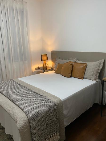 Imagem 9 da galeria do anúncio: Aluguel de Quarto Amplo em Lourdes, Belo Horizonte