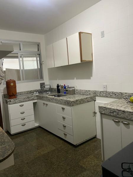 Imagem 16 da galeria do anúncio: Aluguel de Quarto Amplo em Lourdes, Belo Horizonte