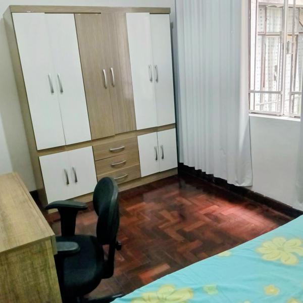 Imagem 2 da galeria do anúncio: Quarto - Centro/Alto da XV - Próximo a UFPr.