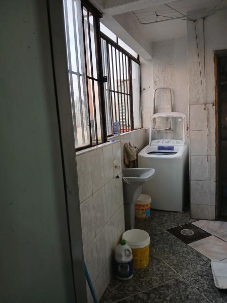 Imagem 2 da galeria do anúncio: quarto individual   so masculino com geladeira no quarto