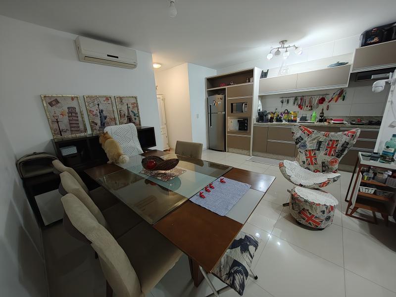 Imagem 5 da galeria do anúncio: Amplo quarto mobiliado /frigobar