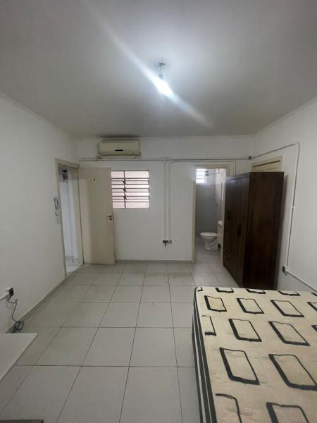 Imagem 7 da galeria do anúncio: CONDE 03 - SUITE INDIVDUAL MOBILIADA