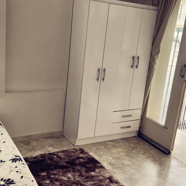 Imagem 5 da galeria do anúncio: Quarto individual com sacada metrô Ana rosa