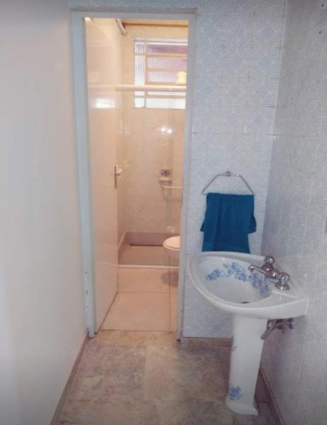 Imagem 7 da galeria do anúncio: Quarto individual com sacada metrô Ana rosa