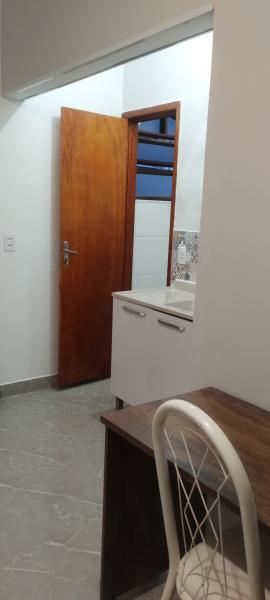 Imagem 5 da galeria do anúncio: Linda Kitnet . ótima localização. mobiliada. Jd Satélite