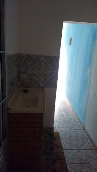 Imagem 4 da galeria do anúncio: Kit net inteira com varanda