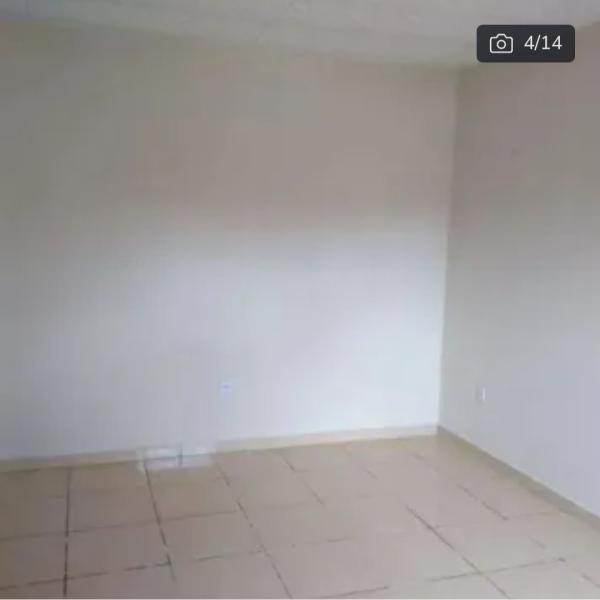 Imagem 2 da galeria do anúncio: Aluga-se um quarto.