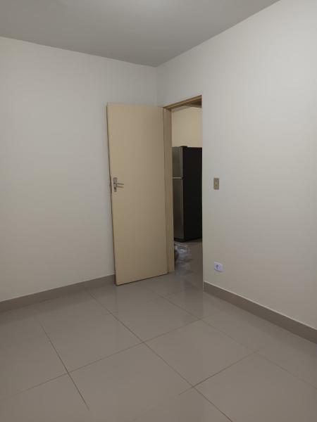 Imagem 9 da galeria do anúncio: QUARTO PRIVADO PARA MULHER