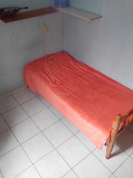 Imagem 3 da galeria do anúncio: Aluga-se quarto com muitas vantagens...